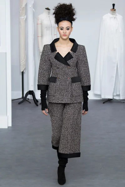 Look 4